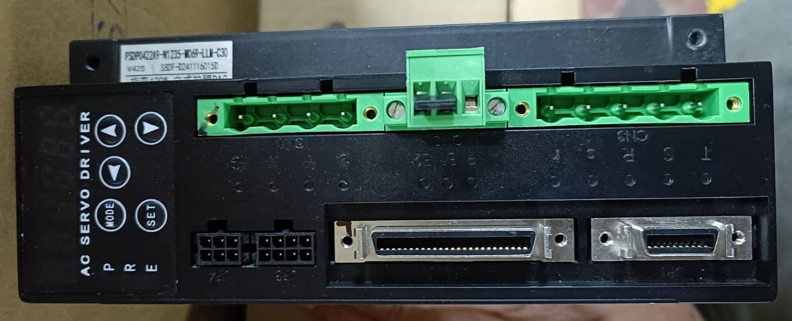SERVO DRIVER V425 S8DF-D241116015D PARA MÁQ.VERT.DE ESQUINAS