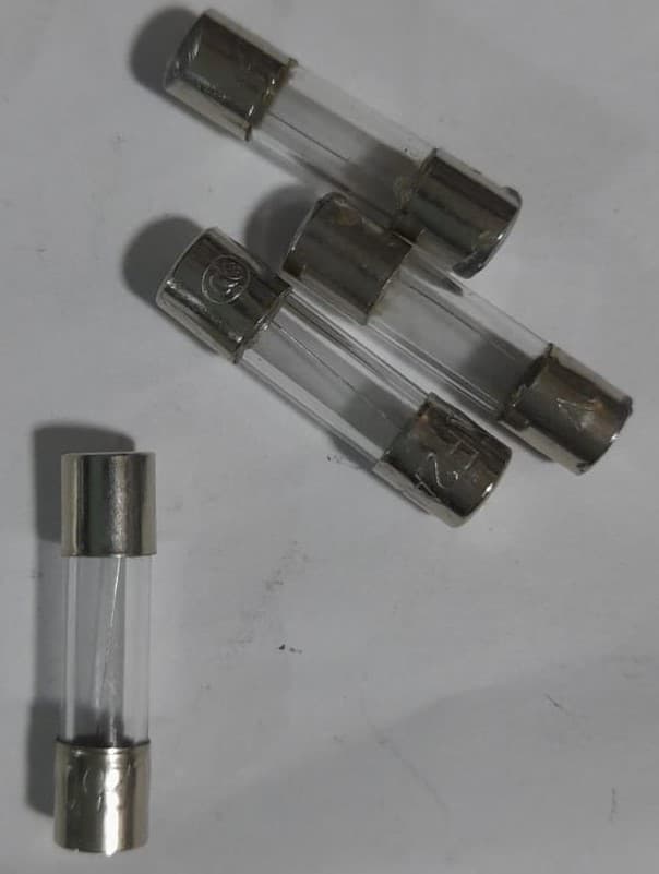 FUSIBLES