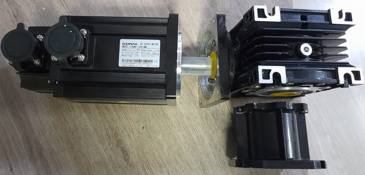 KIT SERVOMOTOR -REDUCTOR-ACOPLE Y CABLE DE PODER Y CABLE SERVODRIVER