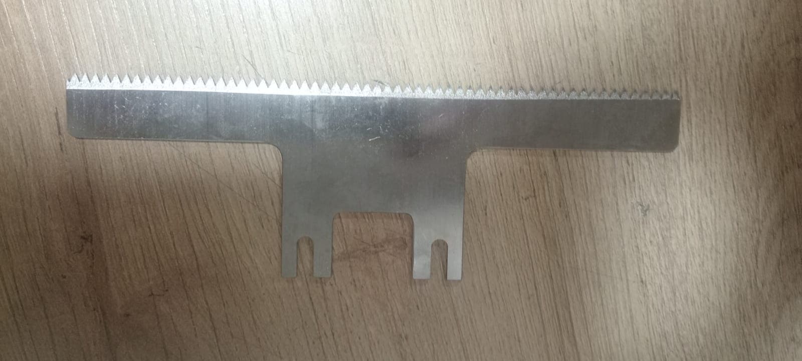CUCHILLA EN T  178MMX60MMX1.5MM