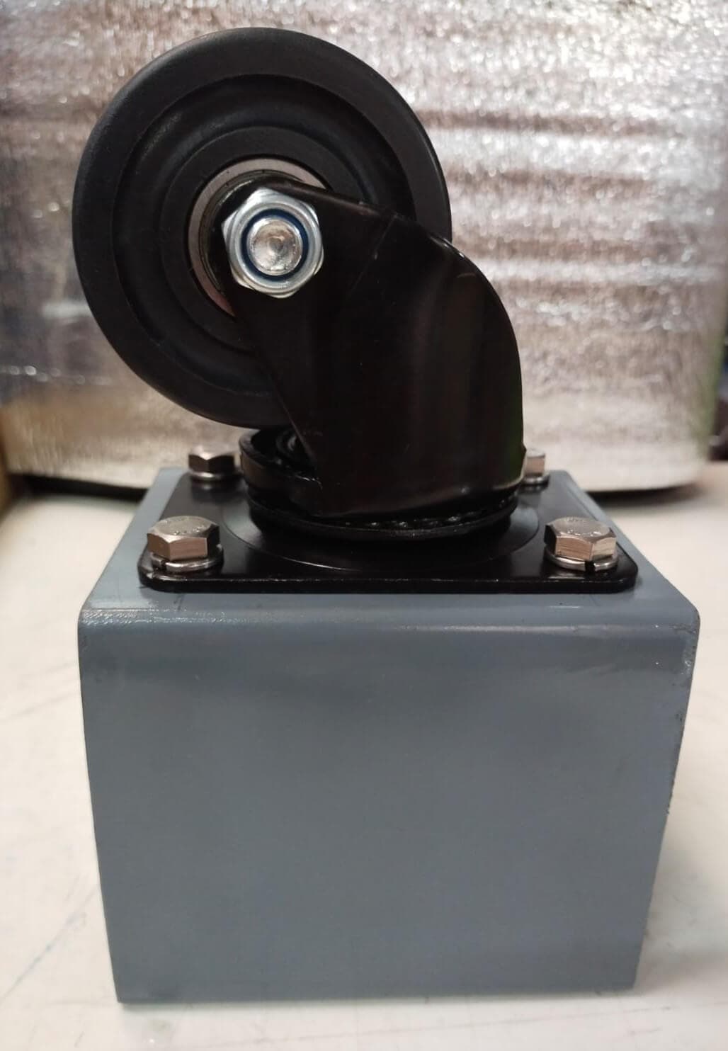 BASE CON RUEDA PARA MÁQUINA FLOW PACK