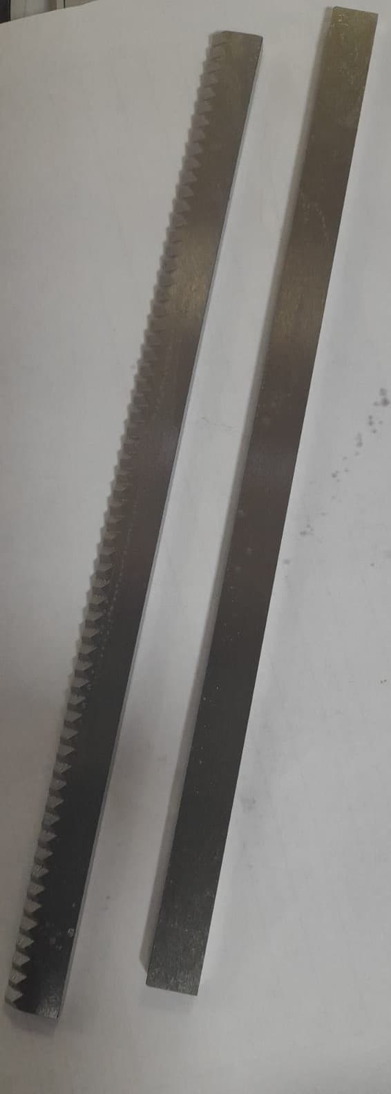 CUCHILLA Y CONTRACUCHILLA 220MMX10MMX5MM ZIG-ZAG