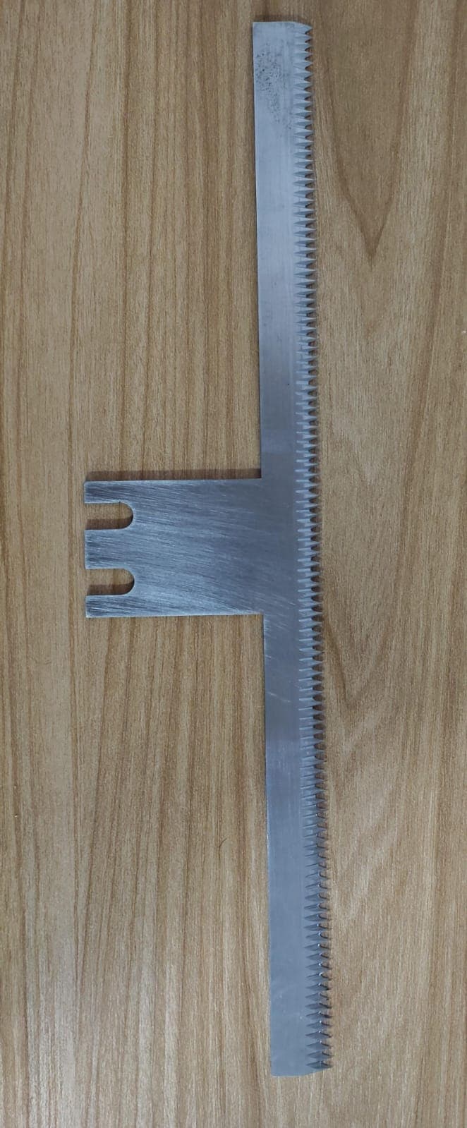 CUCHILLA EN T 320MMX73MMX2MM