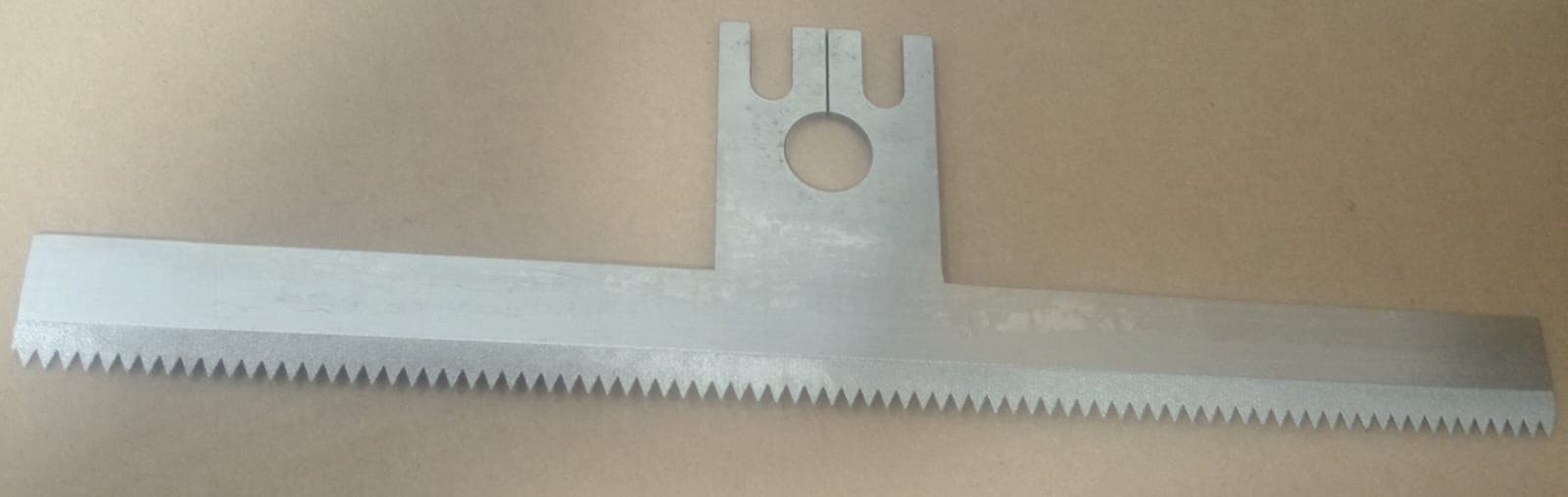 CUCHILLA EN T 250MMX70MMX2.2MM