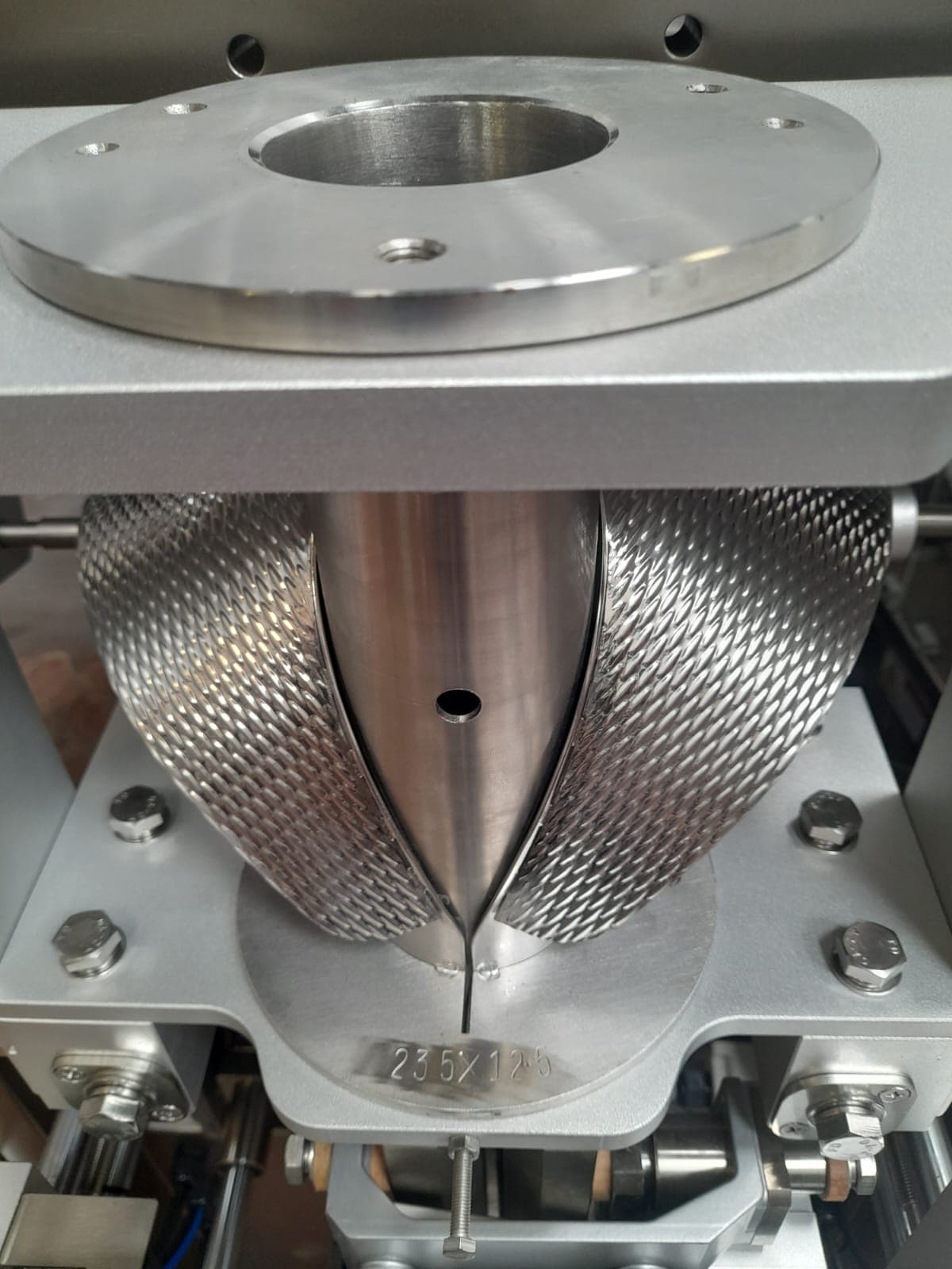 CUELLO FORMADOR MÁQUINA VERTICAL 235 ZL-180 W
