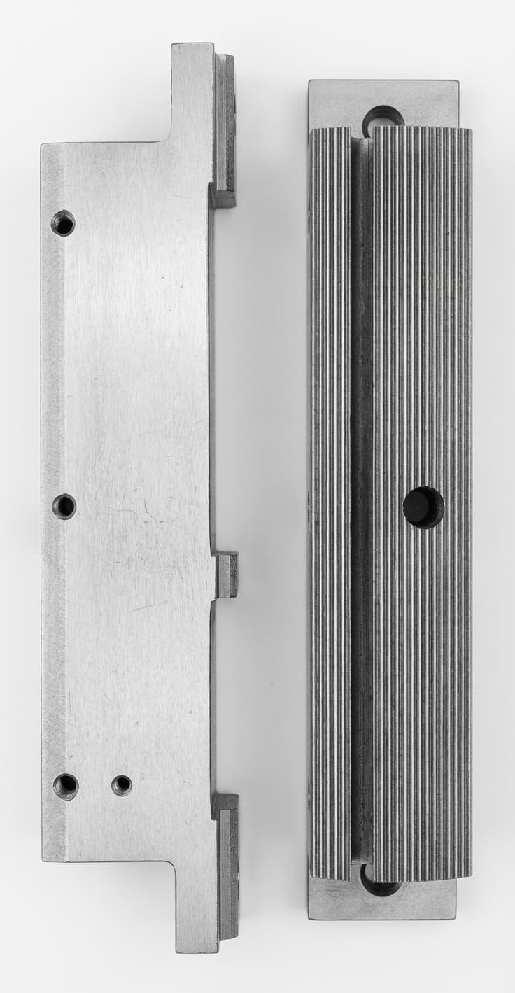 MORDAZA CON PERFORADOR 230MMX4.5MMX4MM - Imagen 1