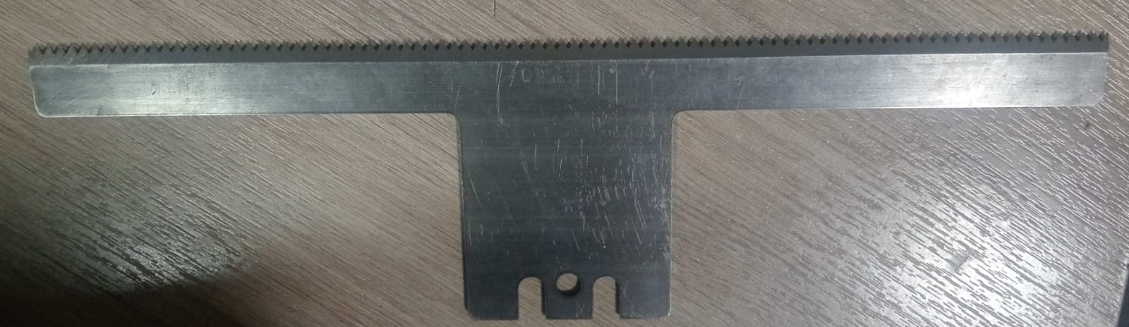CUCHILLA EN T 270MMX 73MM X 2.5MM