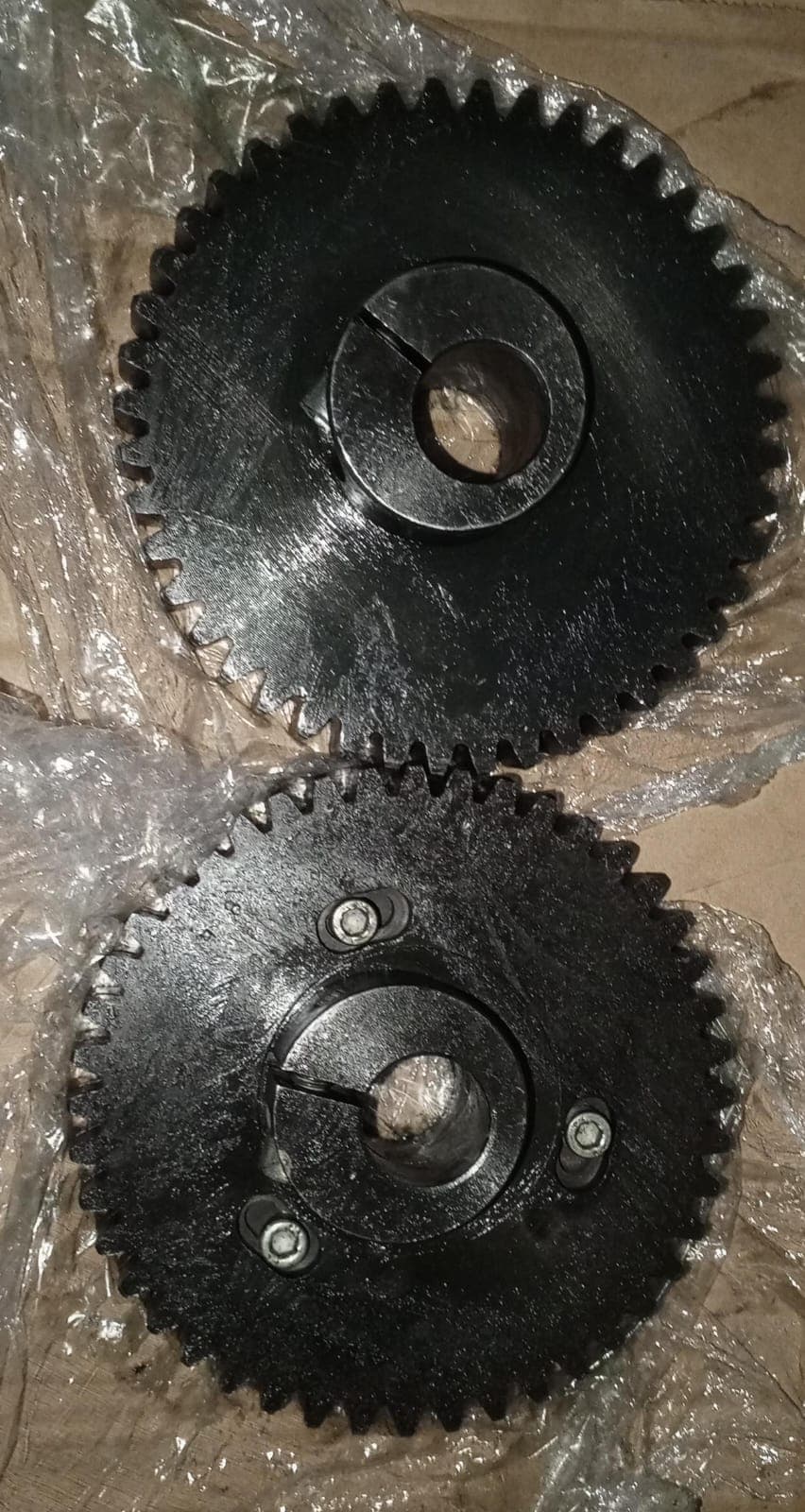 PIÑON MOVIL ( JUEGO DE 2) DE 44 DIENTES PARA MORDAZA DE 18 CM