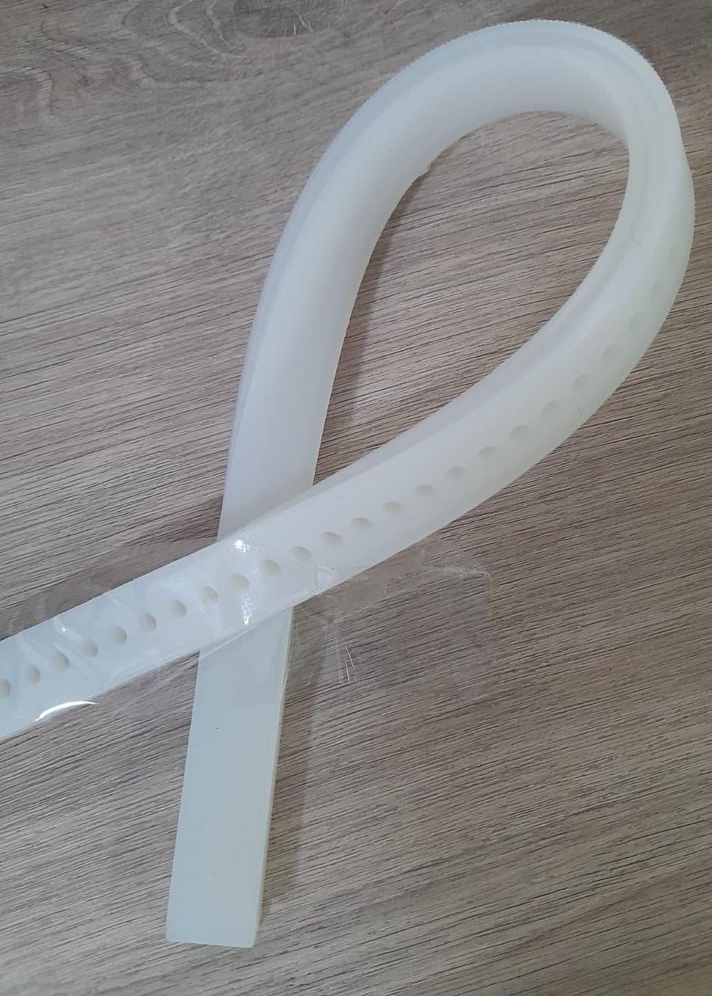 CAUCHO SILICONADO PARA SELLADO DZ 500/2SB/ CON HUECOS Y RANURAS A LOS LADOS