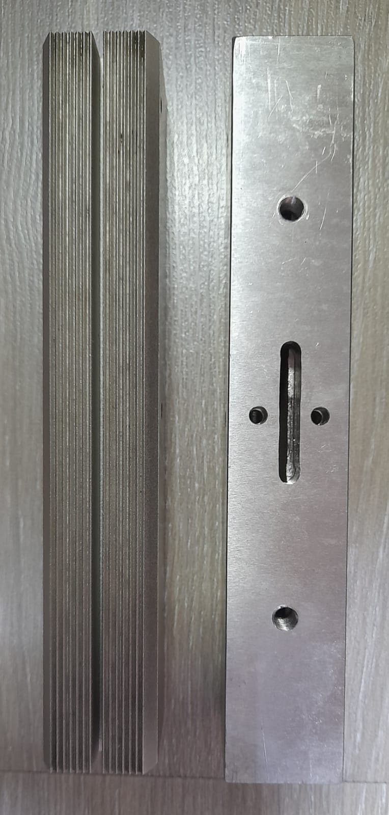 MORDAZA VERTICAL 220X45X35MM
