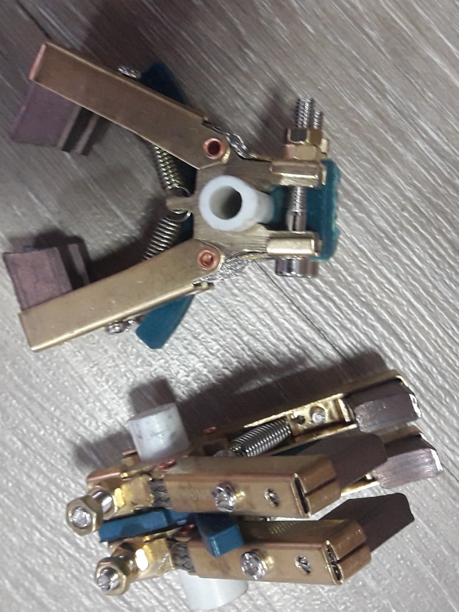 PORTA ESCOBILLA CON ESCOBILLA X2 VIAS