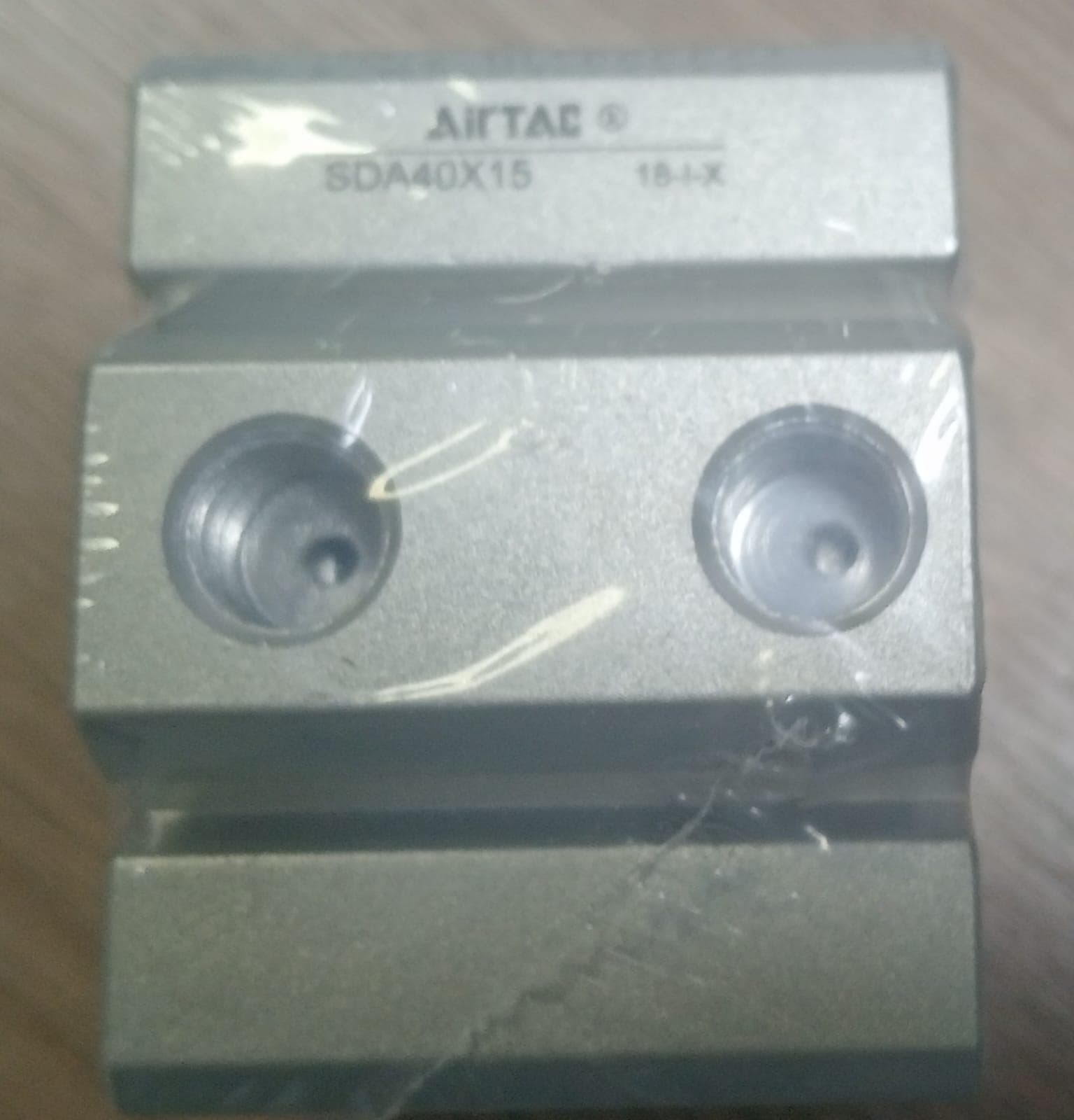 CILINDRO PNEUMATICO AIRTAC 40X15