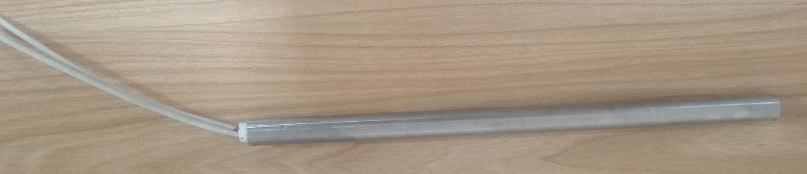 RESISTENCIA TIPO CARTUCHO 300MM 5/8 220V 300 W