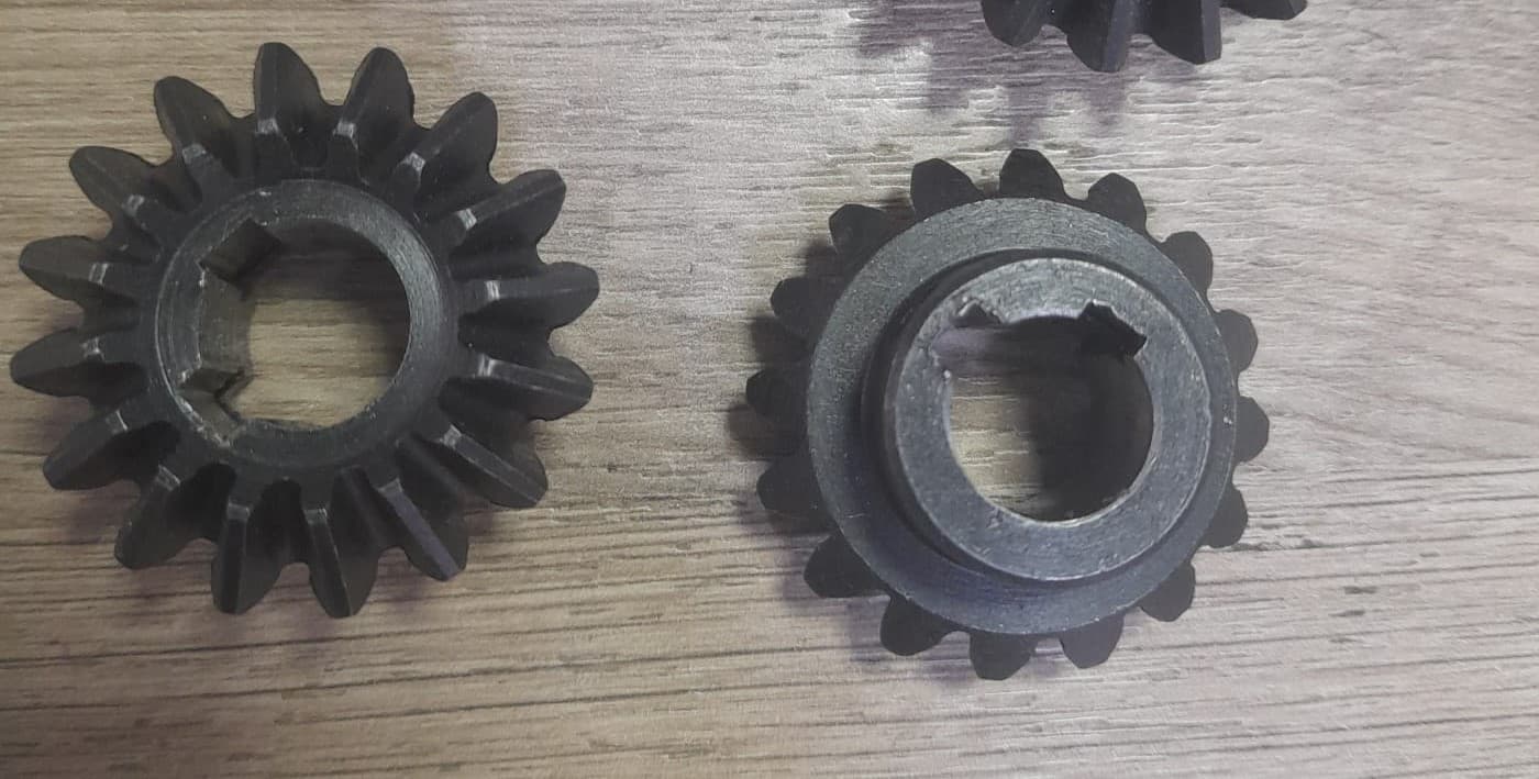 PIÑON CONICO DE 16 DIENTES DOBLE CUÑA SIST. ARRASTRE DISCO(UNIDAD)