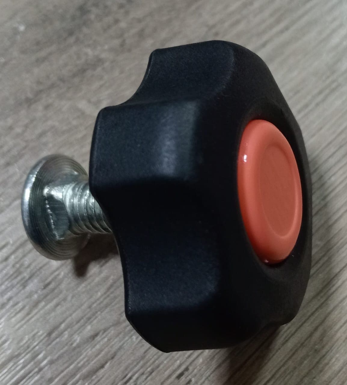 PERILLA ROJA 674 KNOB